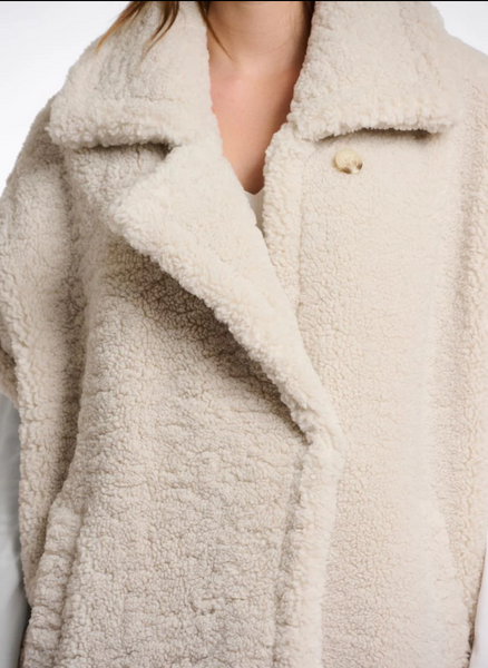 LUCA TEDDY CAPE - BIRCH *LAST ONE*