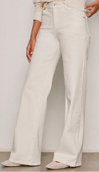 CADENCE RELAXED STRAIGHT JEAN - COLLAGEN