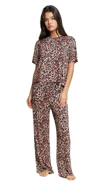 Tee Pant Set in Caramel Leopard